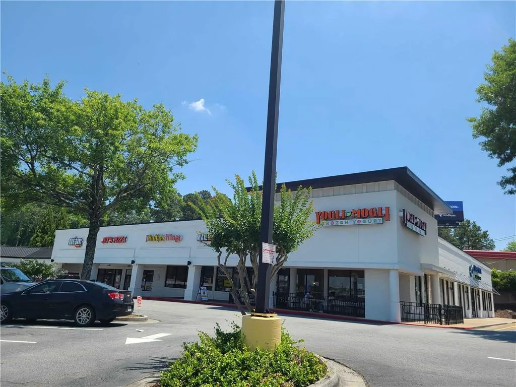 323 Alderwood Lane, Atlanta, Georgia 30328, 3 Bedrooms Bedrooms, ,3 BathroomsBathrooms,Residential,Sold,323 Alderwood Lane,7071581