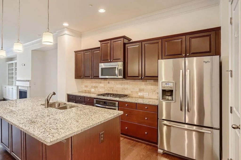323 Alderwood Lane, Atlanta, Georgia 30328, 3 Bedrooms Bedrooms, ,3 BathroomsBathrooms,Residential,Sold,323 Alderwood Lane,7071581