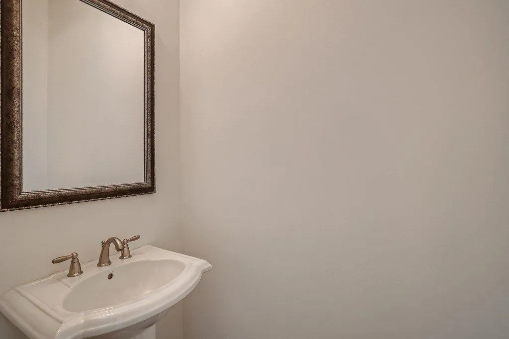 323 Alderwood Lane, Atlanta, Georgia 30328, 3 Bedrooms Bedrooms, ,3 BathroomsBathrooms,Residential,Sold,323 Alderwood Lane,7071581