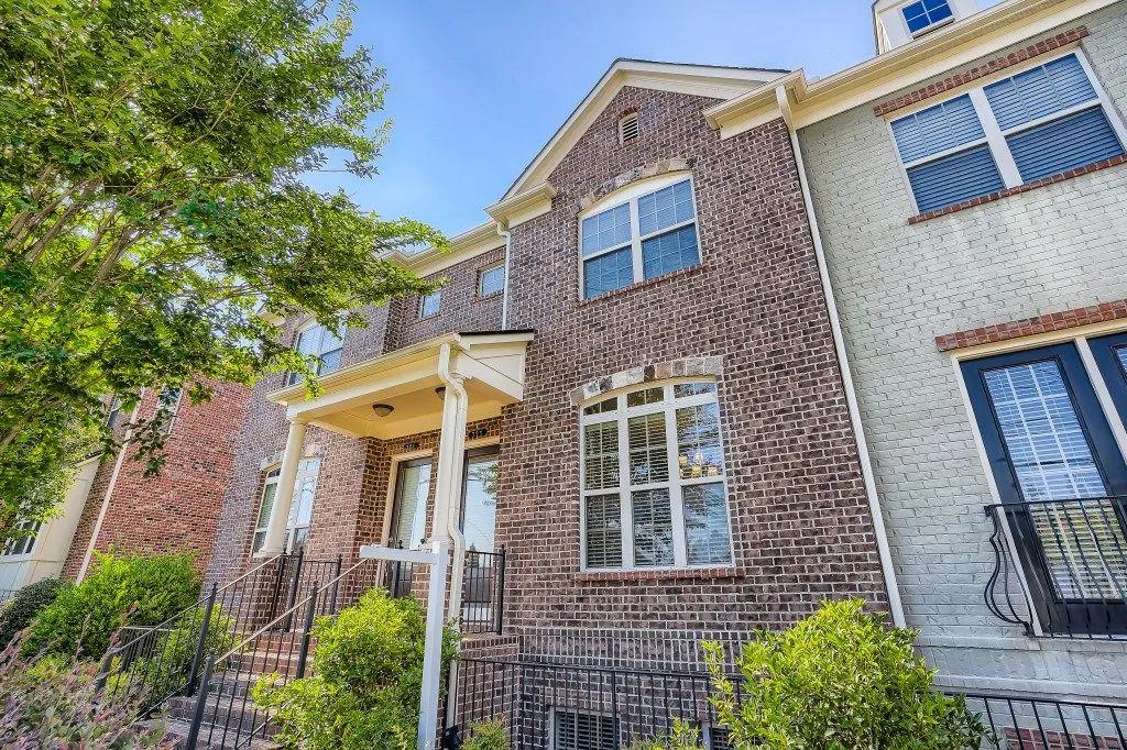 323 Alderwood Lane, Atlanta, Georgia 30328, 3 Bedrooms Bedrooms, ,3 BathroomsBathrooms,Residential,Sold,323 Alderwood Lane,7071581