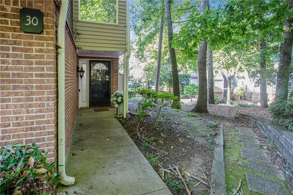 30 Dunwoody Springs Drive, Sandy Springs, Georgia 30328, 2 Bedrooms Bedrooms, ,2 BathroomsBathrooms,Residential,Sold,30 Dunwoody Springs Drive,7086927