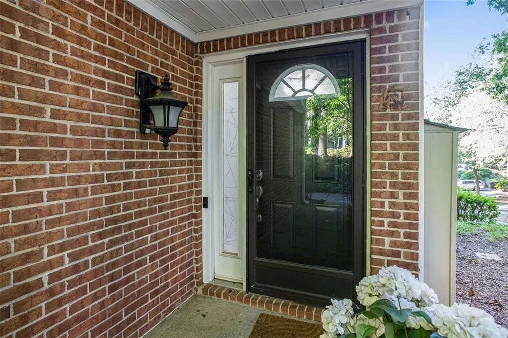 30 Dunwoody Springs Drive, Sandy Springs, Georgia 30328, 2 Bedrooms Bedrooms, ,2 BathroomsBathrooms,Residential,Sold,30 Dunwoody Springs Drive,7086927