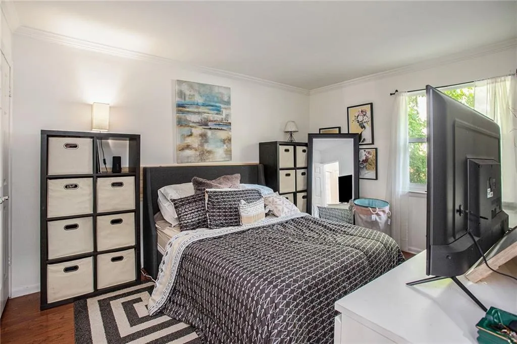 30 Dunwoody Springs Drive, Sandy Springs, Georgia 30328, 2 Bedrooms Bedrooms, ,2 BathroomsBathrooms,Residential,Sold,30 Dunwoody Springs Drive,7086927