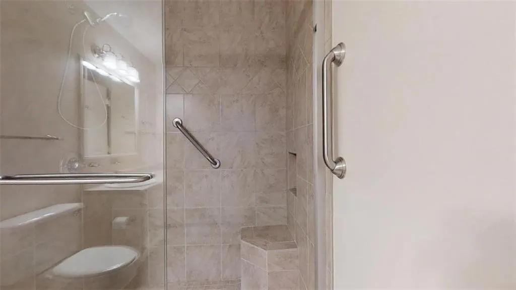 300 Johnson Ferry Road Ne Unit B509, Sandy Springs, Georgia 30328, 1 Bedroom Bedrooms, ,1 BathroomBathrooms,Residential,Sold,300 Johnson Ferry Road Ne Unit B509,6534086