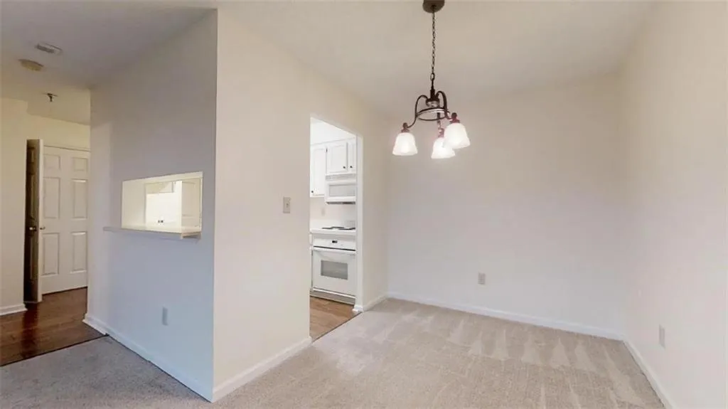 300 Johnson Ferry Road Ne Unit B509, Sandy Springs, Georgia 30328, 1 Bedroom Bedrooms, ,1 BathroomBathrooms,Residential,Sold,300 Johnson Ferry Road Ne Unit B509,6534086