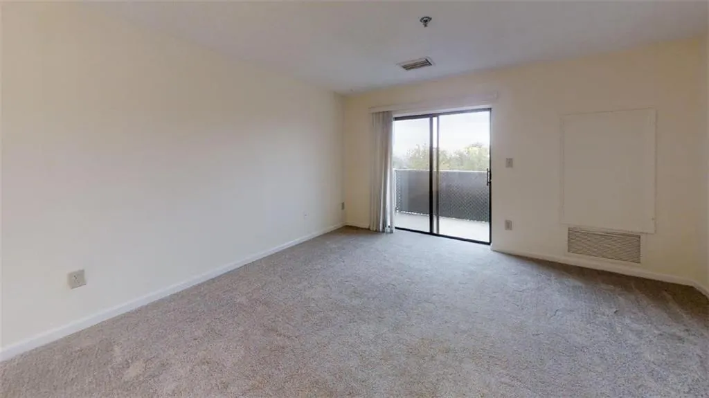 300 Johnson Ferry Road Ne Unit B509, Sandy Springs, Georgia 30328, 1 Bedroom Bedrooms, ,1 BathroomBathrooms,Residential,Sold,300 Johnson Ferry Road Ne Unit B509,6534086