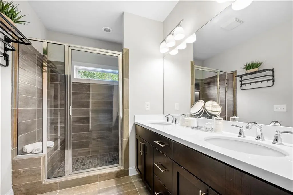 2087 Callaway Court Nw, Atlanta, Georgia 30318, 3 Bedrooms Bedrooms, ,3 BathroomsBathrooms,Residential,For Sale,2087 Callaway Court Nw,7644530