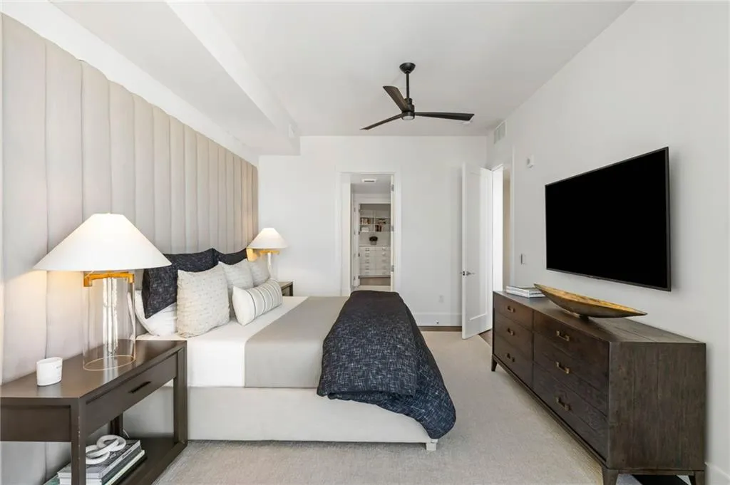 3107 Peachtree Road Ne Unit 1402, Atlanta, Georgia 30305, 3 Bedrooms Bedrooms, ,3 BathroomsBathrooms,Residential,For Sale,3107 Peachtree Road Ne Unit 1402,7675356