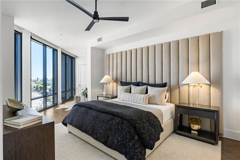 3107 Peachtree Road Ne Unit 1402, Atlanta, Georgia 30305, 3 Bedrooms Bedrooms, ,3 BathroomsBathrooms,Residential,For Sale,3107 Peachtree Road Ne Unit 1402,7675356