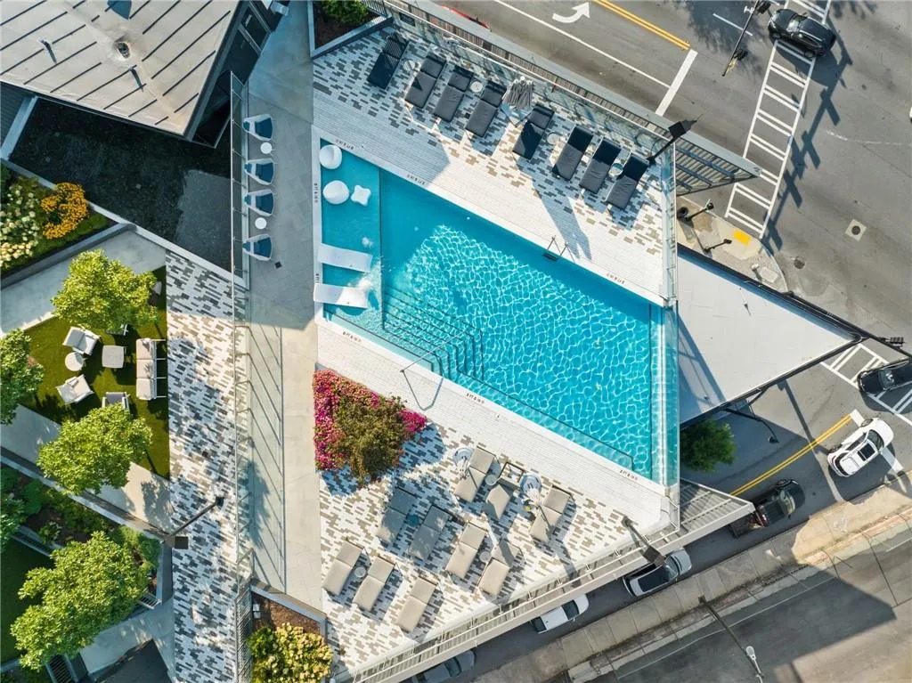 3107 Peachtree Road Ne Unit 1402, Atlanta, Georgia 30305, 3 Bedrooms Bedrooms, ,3 BathroomsBathrooms,Residential,For Sale,3107 Peachtree Road Ne Unit 1402,7675356