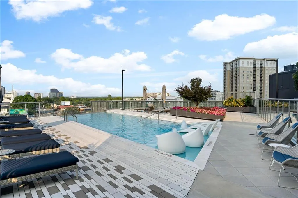 3107 Peachtree Road Ne Unit 1402, Atlanta, Georgia 30305, 3 Bedrooms Bedrooms, ,3 BathroomsBathrooms,Residential,For Sale,3107 Peachtree Road Ne Unit 1402,7675356