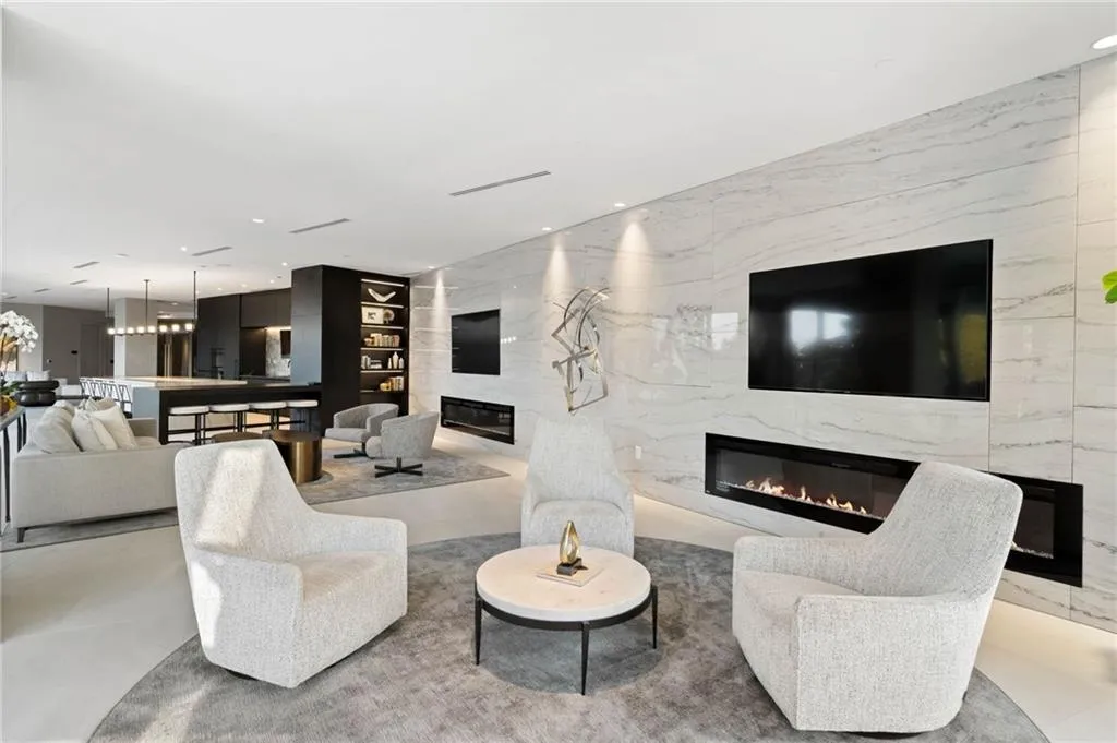 3107 Peachtree Road Ne Unit 1402, Atlanta, Georgia 30305, 3 Bedrooms Bedrooms, ,3 BathroomsBathrooms,Residential,For Sale,3107 Peachtree Road Ne Unit 1402,7675356