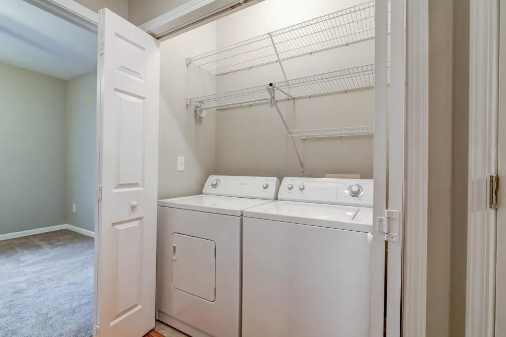 5559 Glenridge Drive Unit 1408, Sandy Springs, Georgia 30342, 1 Bedroom Bedrooms, ,1 BathroomBathrooms,Residential,Sold,5559 Glenridge Drive Unit 1408,6087163