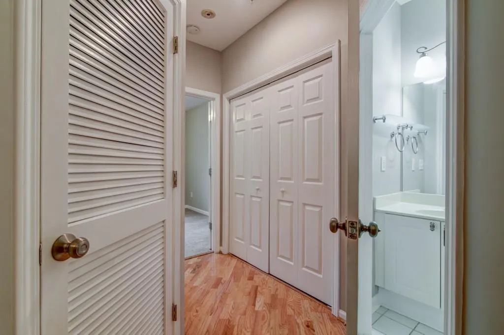 5559 Glenridge Drive Unit 1408, Sandy Springs, Georgia 30342, 1 Bedroom Bedrooms, ,1 BathroomBathrooms,Residential,Sold,5559 Glenridge Drive Unit 1408,6087163