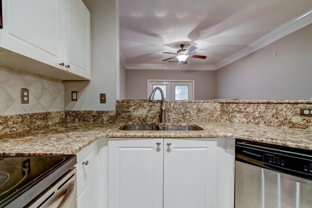 5559 Glenridge Drive Unit 1408, Sandy Springs, Georgia 30342, 1 Bedroom Bedrooms, ,1 BathroomBathrooms,Residential,Sold,5559 Glenridge Drive Unit 1408,6087163