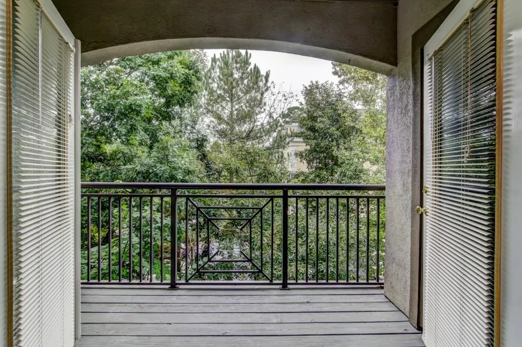 5559 Glenridge Drive Unit 1408, Sandy Springs, Georgia 30342, 1 Bedroom Bedrooms, ,1 BathroomBathrooms,Residential,Sold,5559 Glenridge Drive Unit 1408,6087163