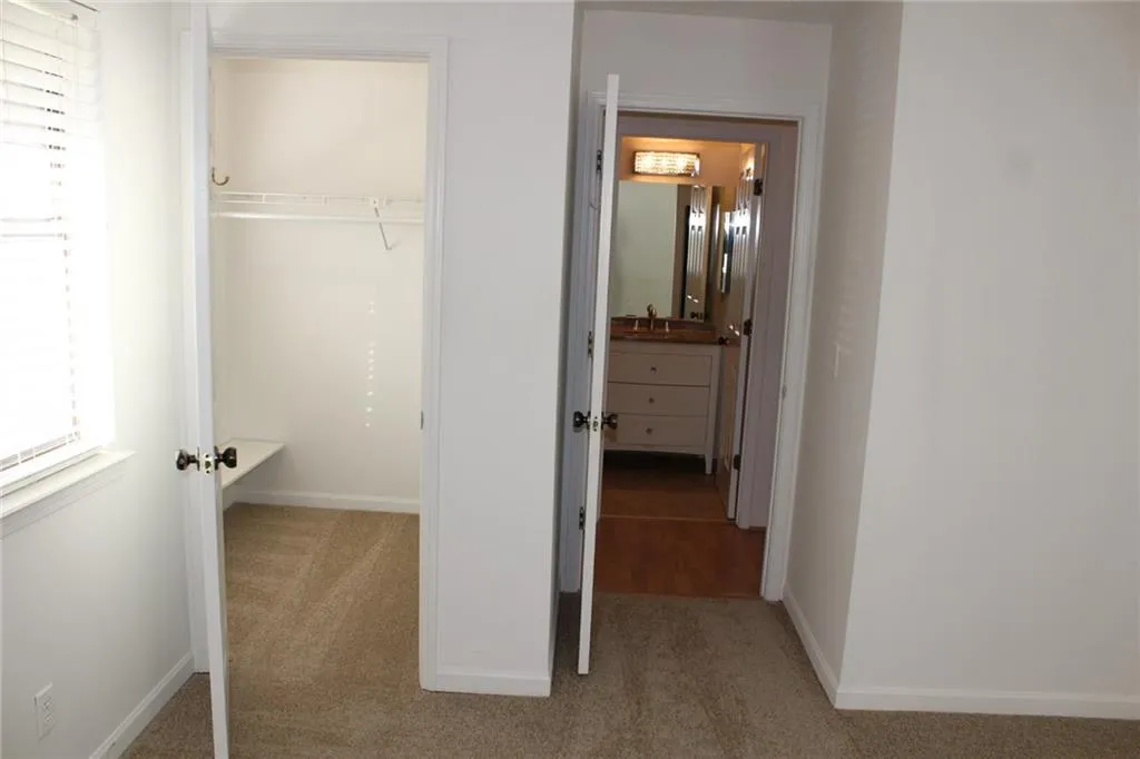 310 Barrington Hills Drive Unit 310, Sandy Springs, Georgia 30350, 2 Bedrooms Bedrooms, ,2 BathroomsBathrooms,Residential,Sold,310 Barrington Hills Drive Unit 310,5824844