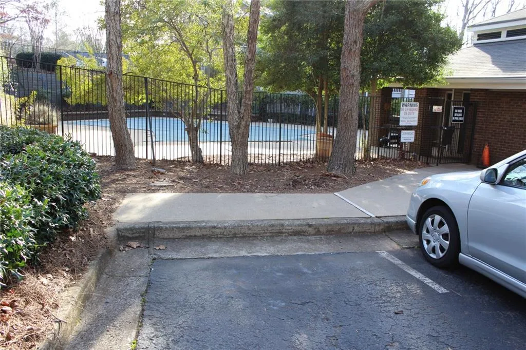 310 Barrington Hills Drive Unit 310, Sandy Springs, Georgia 30350, 2 Bedrooms Bedrooms, ,2 BathroomsBathrooms,Residential,Sold,310 Barrington Hills Drive Unit 310,5824844