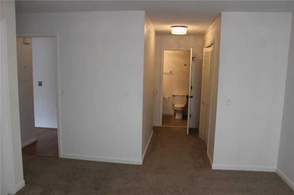 310 Barrington Hills Drive Unit 310, Sandy Springs, Georgia 30350, 2 Bedrooms Bedrooms, ,2 BathroomsBathrooms,Residential,Sold,310 Barrington Hills Drive Unit 310,5824844