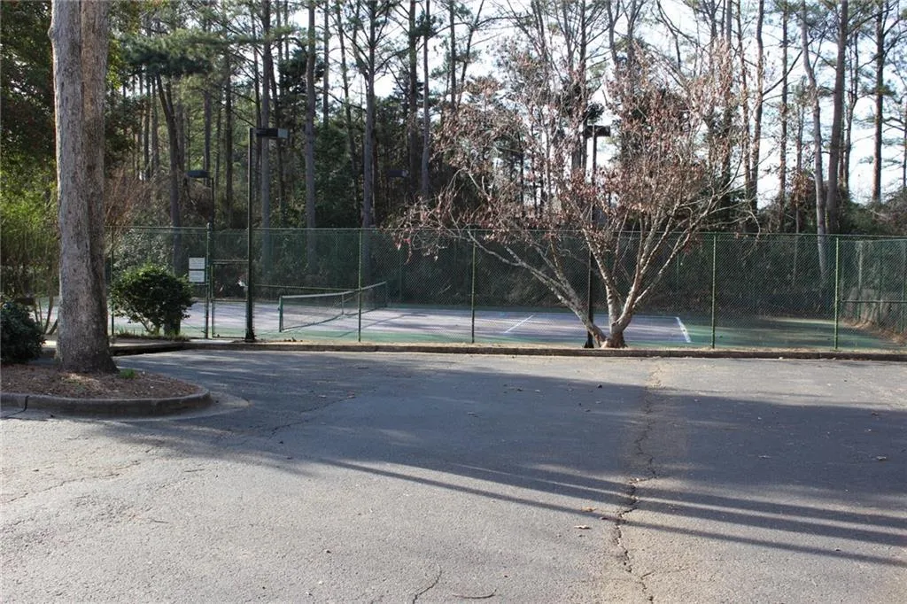 310 Barrington Hills Drive Unit 310, Sandy Springs, Georgia 30350, 2 Bedrooms Bedrooms, ,2 BathroomsBathrooms,Residential,Sold,310 Barrington Hills Drive Unit 310,5824844