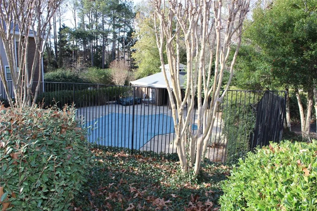 310 Barrington Hills Drive Unit 310, Sandy Springs, Georgia 30350, 2 Bedrooms Bedrooms, ,2 BathroomsBathrooms,Residential,Sold,310 Barrington Hills Drive Unit 310,5824844