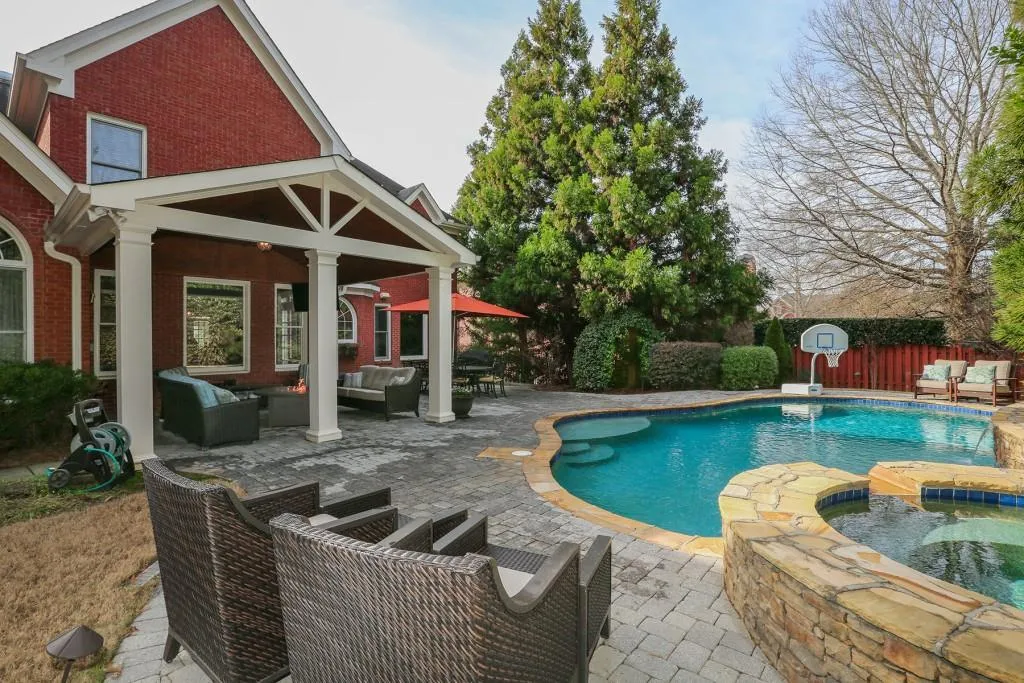 210 Summerhouse Lane, Sandy Springs, Georgia 30350, 5 Bedrooms Bedrooms, ,5 BathroomsBathrooms,Residential,Sold,210 Summerhouse Lane,6665236