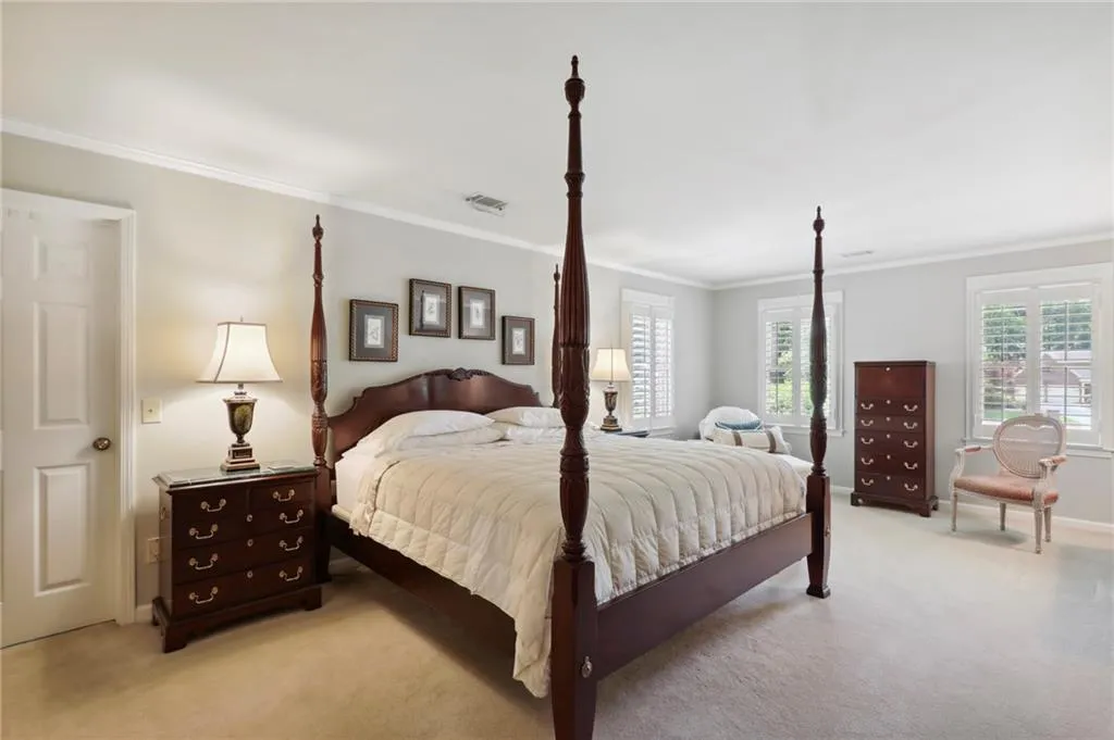 935 Ivy Falls Drive, Sandy Springs, Georgia 30328, 6 Bedrooms Bedrooms, ,4 BathroomsBathrooms,Residential,Sold,935 Ivy Falls Drive,7052087