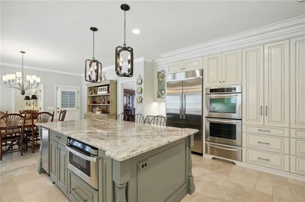 935 Ivy Falls Drive, Sandy Springs, Georgia 30328, 6 Bedrooms Bedrooms, ,4 BathroomsBathrooms,Residential,Sold,935 Ivy Falls Drive,7052087