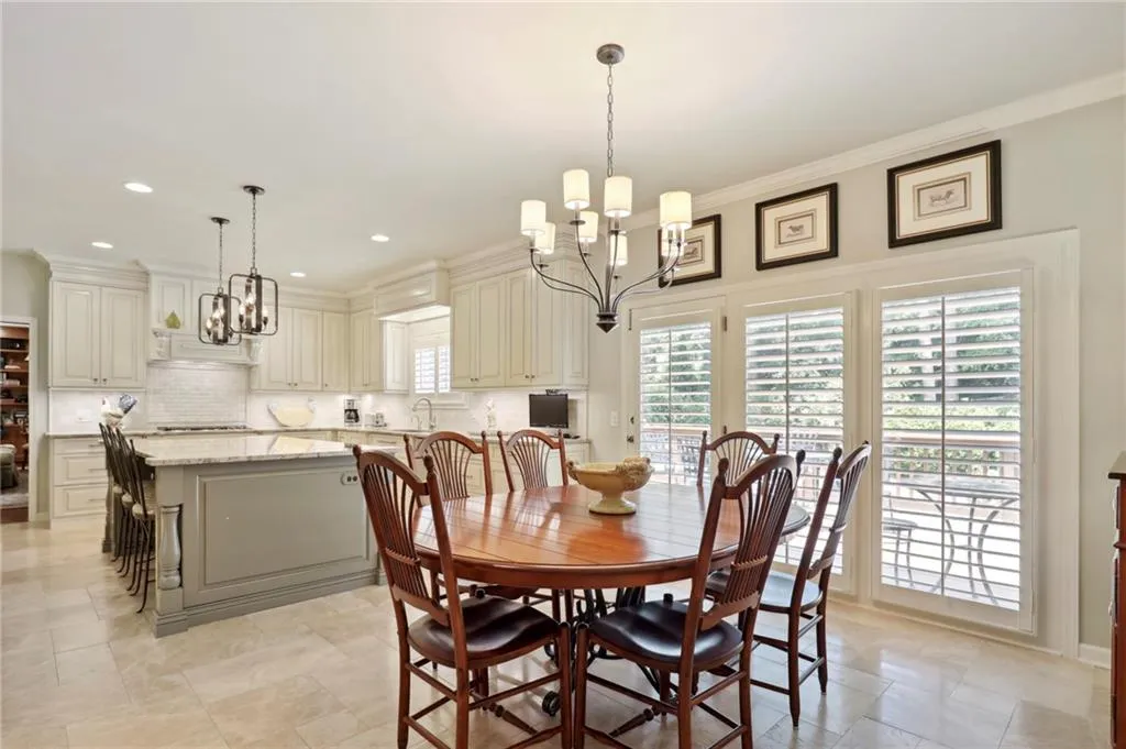 935 Ivy Falls Drive, Sandy Springs, Georgia 30328, 6 Bedrooms Bedrooms, ,4 BathroomsBathrooms,Residential,Sold,935 Ivy Falls Drive,7052087