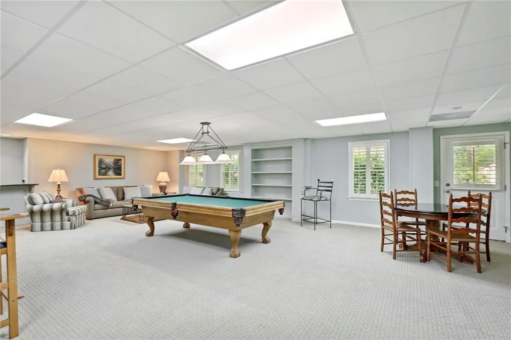935 Ivy Falls Drive, Sandy Springs, Georgia 30328, 6 Bedrooms Bedrooms, ,4 BathroomsBathrooms,Residential,Sold,935 Ivy Falls Drive,7052087