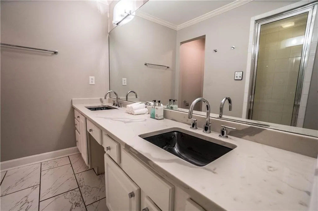 8875 Carroll Manor Drive, Sandy Springs, Georgia 30350, 3 Bedrooms Bedrooms, ,2 BathroomsBathrooms,Residential,Sold,8875 Carroll Manor Drive,6578190