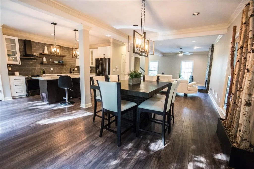 8875 Carroll Manor Drive, Sandy Springs, Georgia 30350, 3 Bedrooms Bedrooms, ,2 BathroomsBathrooms,Residential,Sold,8875 Carroll Manor Drive,6578190