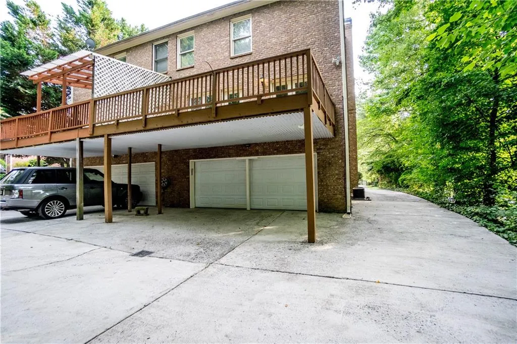 8875 Carroll Manor Drive, Sandy Springs, Georgia 30350, 3 Bedrooms Bedrooms, ,2 BathroomsBathrooms,Residential,Sold,8875 Carroll Manor Drive,6578190