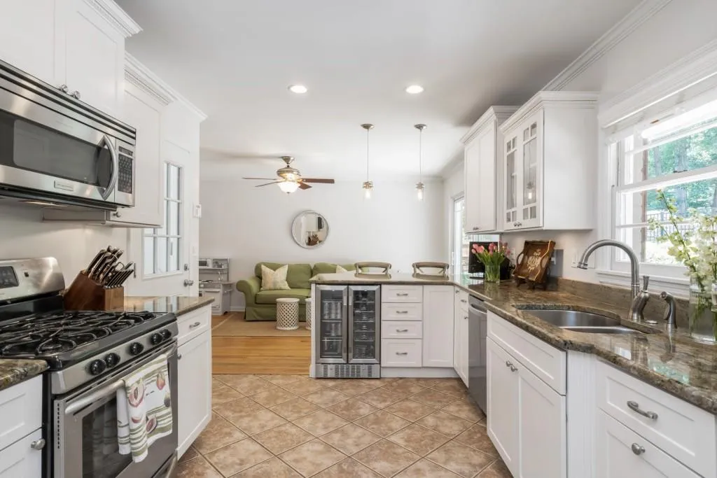 5515 Sherrell Drive, Atlanta, Georgia 30342, 3 Bedrooms Bedrooms, ,2 BathroomsBathrooms,Residential,Sold,5515 Sherrell Drive,6743580