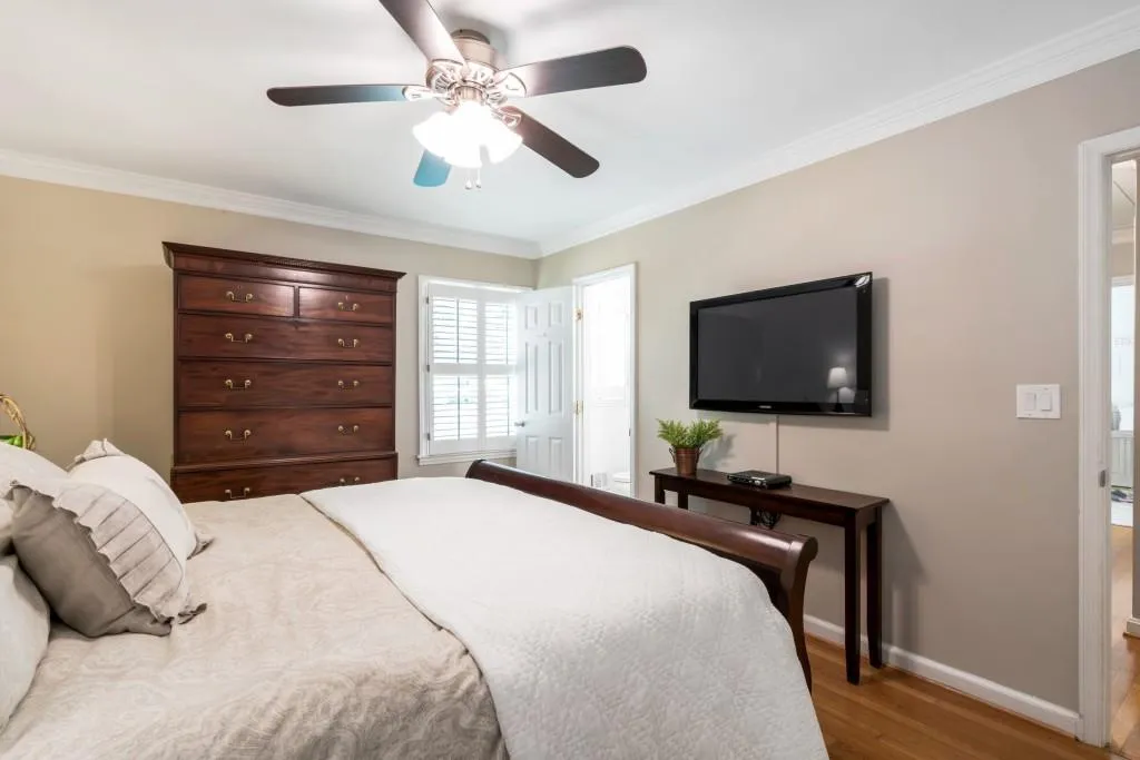 5515 Sherrell Drive, Atlanta, Georgia 30342, 3 Bedrooms Bedrooms, ,2 BathroomsBathrooms,Residential,Sold,5515 Sherrell Drive,6743580