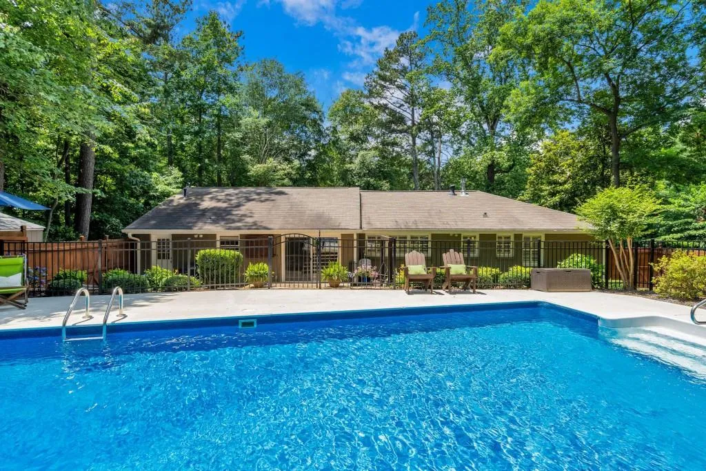 5515 Sherrell Drive, Atlanta, Georgia 30342, 3 Bedrooms Bedrooms, ,2 BathroomsBathrooms,Residential,Sold,5515 Sherrell Drive,6743580