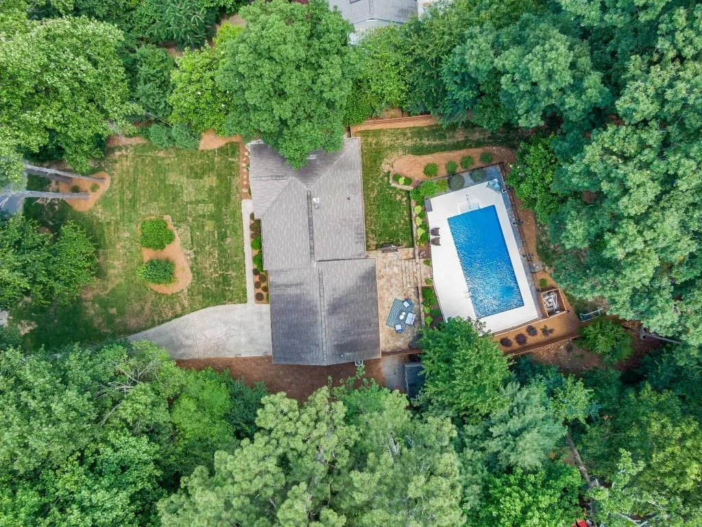 5515 Sherrell Drive, Atlanta, Georgia 30342, 3 Bedrooms Bedrooms, ,2 BathroomsBathrooms,Residential,Sold,5515 Sherrell Drive,6743580