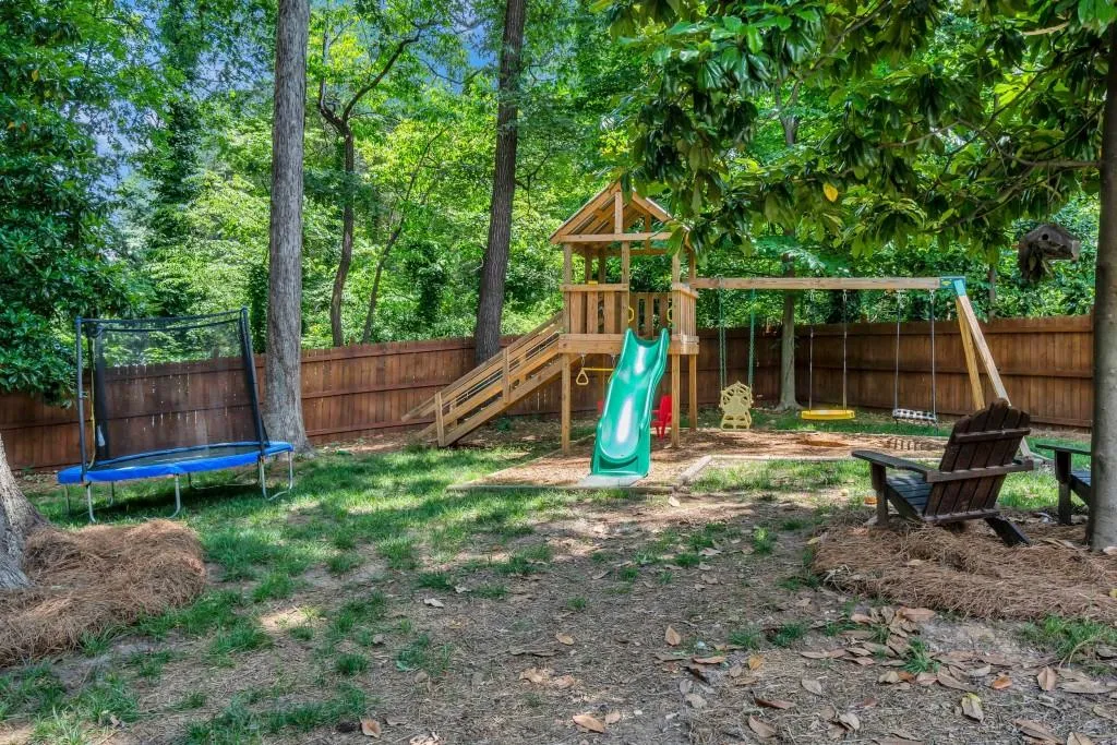 5515 Sherrell Drive, Atlanta, Georgia 30342, 3 Bedrooms Bedrooms, ,2 BathroomsBathrooms,Residential,Sold,5515 Sherrell Drive,6743580