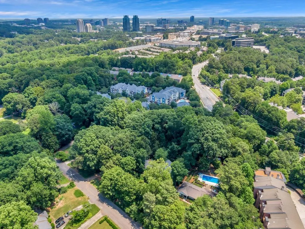 5515 Sherrell Drive, Atlanta, Georgia 30342, 3 Bedrooms Bedrooms, ,2 BathroomsBathrooms,Residential,Sold,5515 Sherrell Drive,6743580