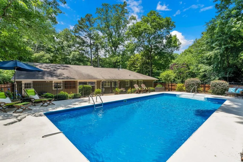 5515 Sherrell Drive, Atlanta, Georgia 30342, 3 Bedrooms Bedrooms, ,2 BathroomsBathrooms,Residential,Sold,5515 Sherrell Drive,6743580