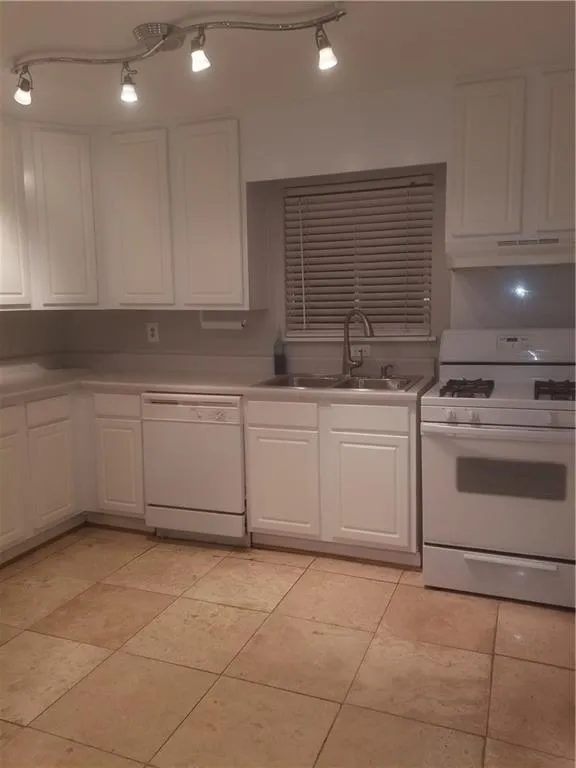 346 Carpenter Drive Unit 91, Sandy Springs, Georgia 30328, 2 Bedrooms Bedrooms, ,2 BathroomsBathrooms,Residential,Sold,346 Carpenter Drive Unit 91,6974810