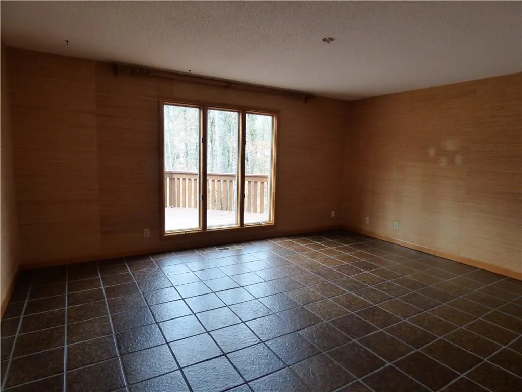 350 Spalding Lake Court, Sandy Springs, Georgia 30350, 4 Bedrooms Bedrooms, ,3 BathroomsBathrooms,Residential,Sold,350 Spalding Lake Court,5650166