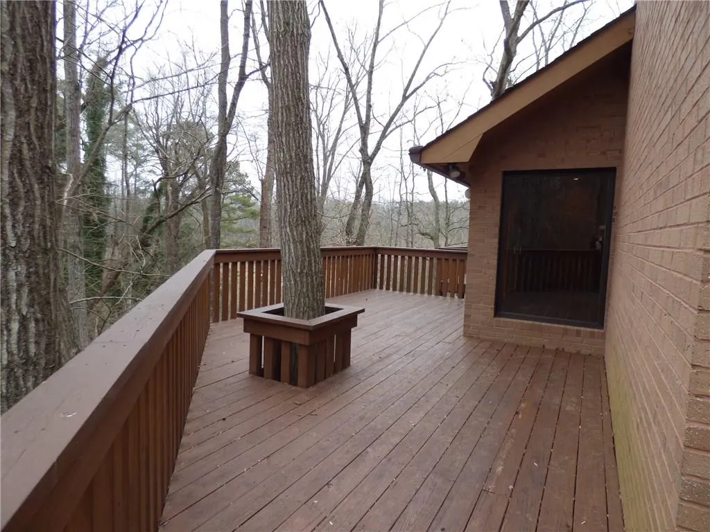 350 Spalding Lake Court, Sandy Springs, Georgia 30350, 4 Bedrooms Bedrooms, ,3 BathroomsBathrooms,Residential,Sold,350 Spalding Lake Court,5650166