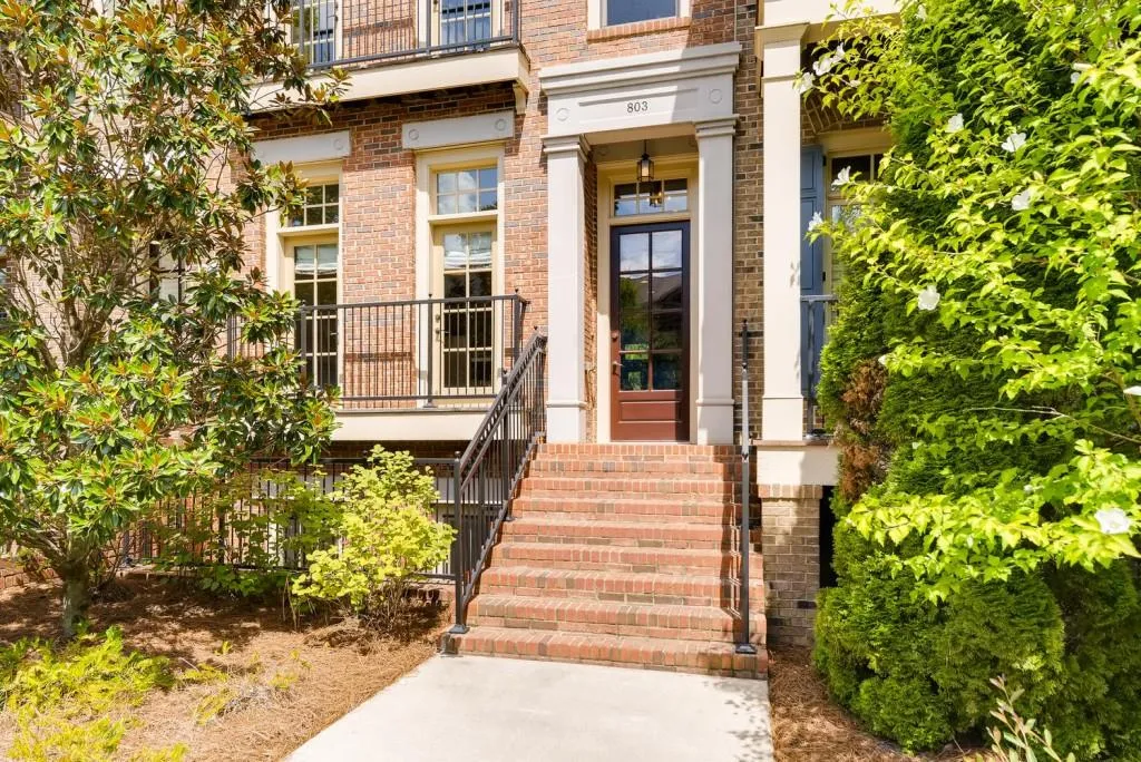 803 Creekgarden Court, Sandy Springs, Georgia 30339, 4 Bedrooms Bedrooms, ,4 BathroomsBathrooms,Residential,Sold,803 Creekgarden Court,6877134