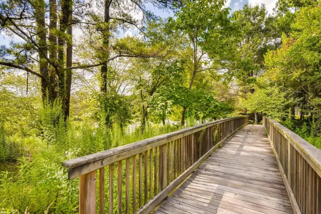 803 Creekgarden Court, Sandy Springs, Georgia 30339, 4 Bedrooms Bedrooms, ,4 BathroomsBathrooms,Residential,Sold,803 Creekgarden Court,6877134