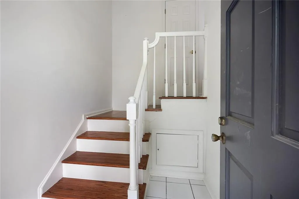 35 Saint Claire Lane Ne, Atlanta, Georgia 30324, 2 Bedrooms Bedrooms, ,2 BathroomsBathrooms,Residential,Sold,35 Saint Claire Lane Ne,6051248