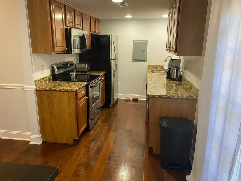 6900 Roswell Road Ne Unit A1, Atlanta, Georgia 30328, 2 Bedrooms Bedrooms, ,2 BathroomsBathrooms,Residential,Sold,6900 Roswell Road Ne Unit A1,6809514