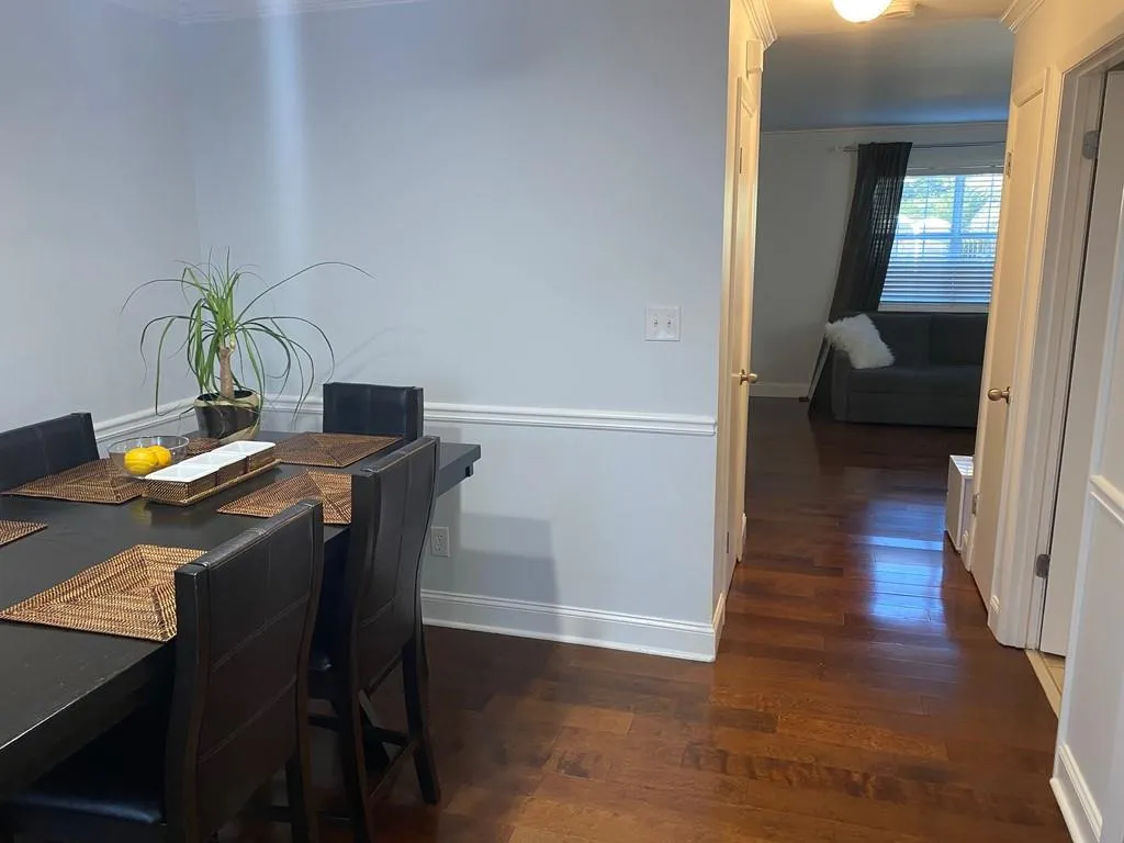 6900 Roswell Road Ne Unit A1, Atlanta, Georgia 30328, 2 Bedrooms Bedrooms, ,2 BathroomsBathrooms,Residential,Sold,6900 Roswell Road Ne Unit A1,6809514