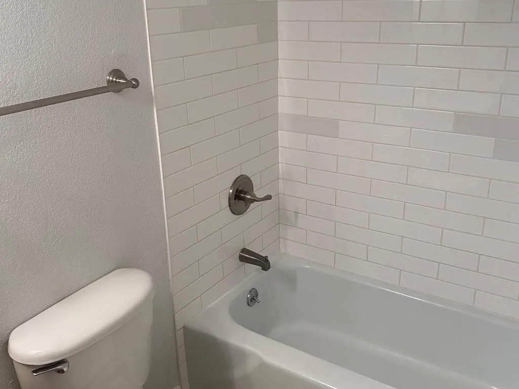 6900 Roswell Road Ne Unit A1, Atlanta, Georgia 30328, 2 Bedrooms Bedrooms, ,2 BathroomsBathrooms,Residential,Sold,6900 Roswell Road Ne Unit A1,6809514