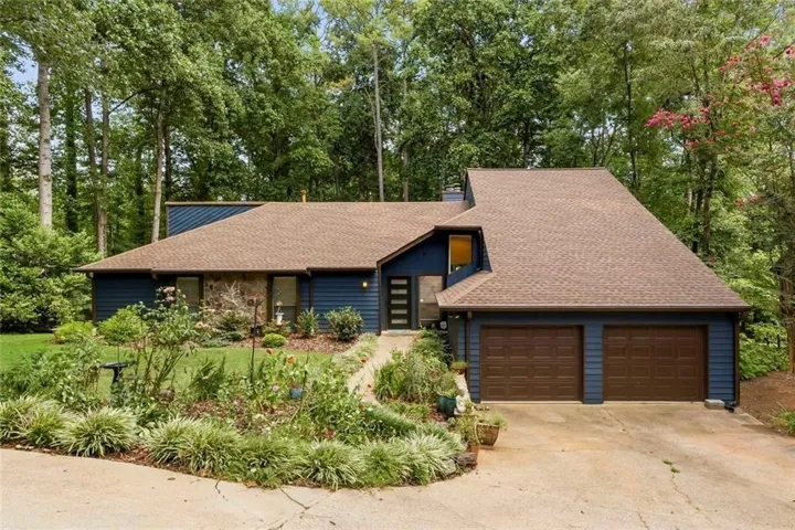 1115 Lake Drive, Roswell, Georgia 30075
